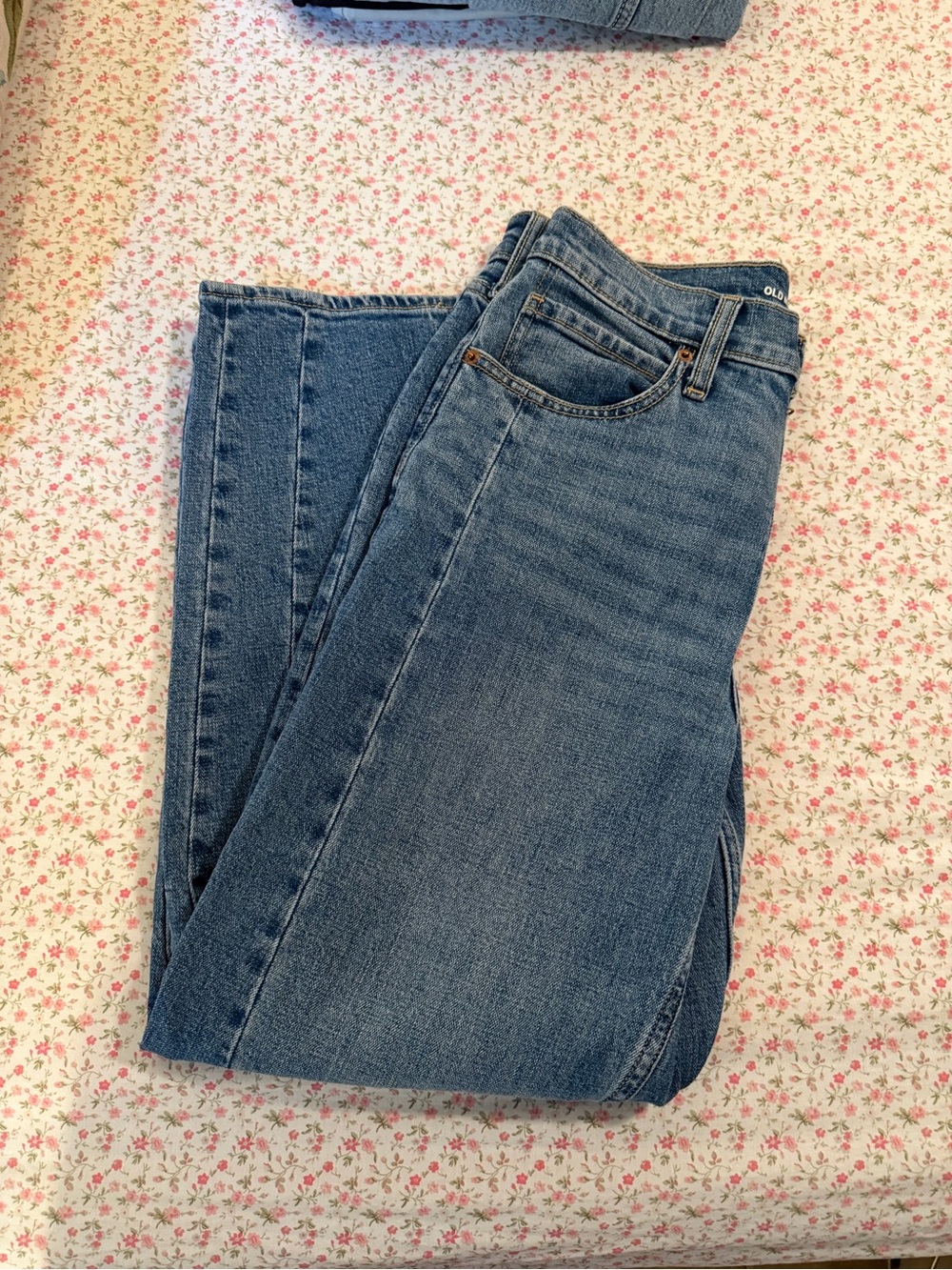 Old Navy Women's Medium Blue Straight-Leg Jeans